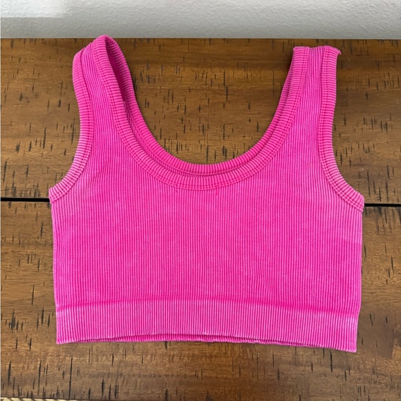 HYFVE Tops - HYFVE Fuchsia Ribbed Crop Top